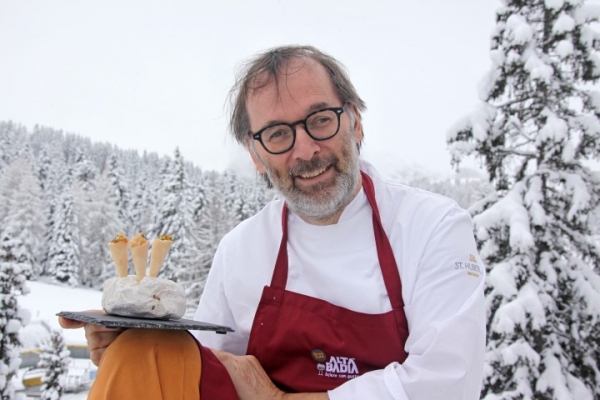 Norbert Niederkofler z restaurace St. Hubertus získal už dvě michelinské hvězdy. Jeho kuchařské umění si můžete vychutnat na Gourmet Skisafari.