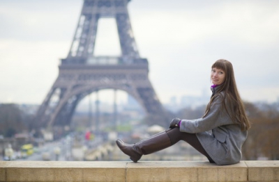 dcera zije v Paříži
