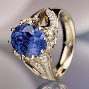luxusni-prsten-z-bileho-zlata-s-87-diamanty-a-modrym-safirem-websize 18864