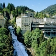 Lázeňské město Bad Gastein vás přivítá nádherným vodopádem, který se nachází přímo v centru města. Právě kolem něj se tyčí ty nejluxusnější hotely. 