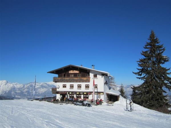 Chalupa Anton Grafhütte leží přímo na lyžařském svahu Lanerköpfl