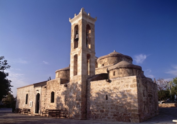 Paphos patří právem na seznam světového dědictví organizace UNESCO. Na snímku je kostel Agia Paraskevi.