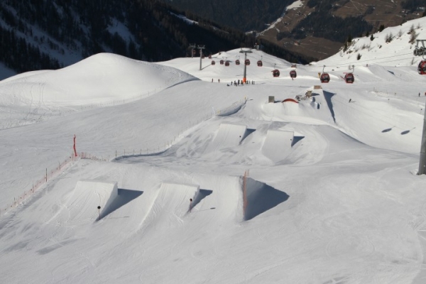 Na své si přijdou i snowboardisté, kteří najdou na Klausbergu malý snowpark