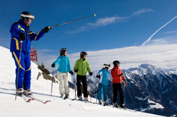 Každé pondělí od 13 hodin na Kleine Scharte Schlossalm probíhá zdarma Ski safari, kdy s vámi jezdí instruktoři lyžařské školy a představují středisko