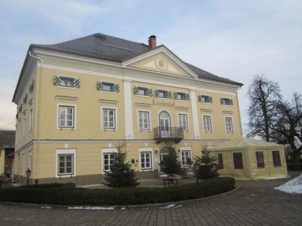 Bidermeierovský zámek Lerchenhof se proměnil v hotel s farmou