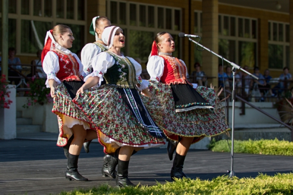 folklorni-soubor-karpaty-bratislava-3-foto-zdroj-lazne-luhacovice 21068