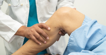 knee-2150547403 26821